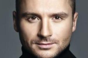 Певец Сергей Лазарев впервые показал фото со своим маленьким сыном