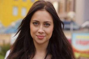 Настасья Самбурская показала фото из тренажерного зала: фанаты остались недовольны внешним видом актрисы