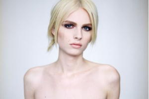 Трансгендер Андреа Пежич обнажилась в Instagram