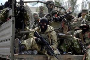 В Донецке боевики на военном грузовике влетели в металлоконструкцию