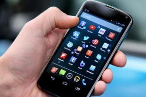 В Донецке пропала связь мобильного оператора "Лайф" - соцсети