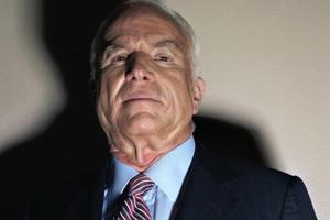 Сенатор США Джон Маккейн назвал Путина убийцей, бандитом и продуком КГБ