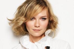 Актриса Кирстен Данст появилась на публике в платье 13-летней давности