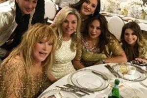 Сеть взорвало фото курящей Аллы Пугачевой