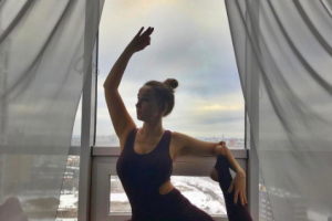 Анфиса Чехова поразила поклонников отличной растяжкой