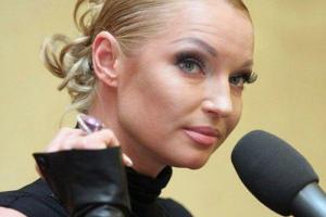 Волочкова продолжает петь, несмотря на критику фанатов