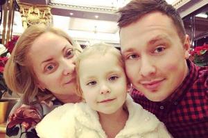 Светлана Пермякова обнародовала фото с дочерью и бывшим мужем
