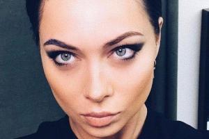 Бузова собирается давать Самбурской уроки вокала