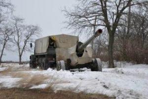 Украина отвела тяжелое вооружение на Донбассе, - Муженко