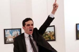 Снимок убийцы российского посла Карлова победил в престижном фотоконкурсе