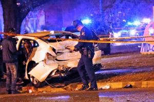 Появилось видео, как в США пикап на большой скорости врезался в толпу людей