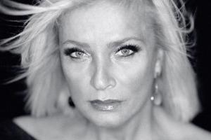 Лайма Вайкуле попала в больницу и отменила концерты