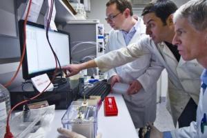 Ученые из Швейцарии испытали программу, с помощью которой можно "читать" мысли парализованных людей