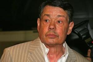 Актера Николая Караченцова экстренно госпитализировали после жуткой аварии