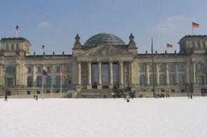 В Берлине отреагировали на идею строительства в России прототипа учебного Рейхстага для детей