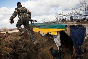 Раненый боец рассказал о боях под Авдеевкой: "САУ разбила траншею, нам нечем было ответить"