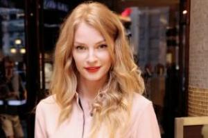 Актриса Светлана Ходченкова показала снимок в свадебном платье: поклонники в восторге