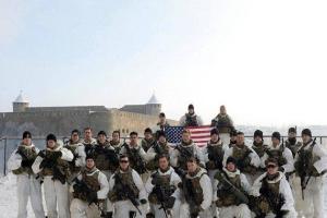 Военные США потроллили россиян снимком с американским флагом в считанных метрах от российской границы