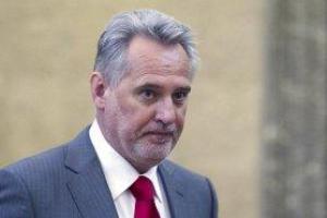 Фирташа освободили из-под стражи, но изъяли загранпаспорт