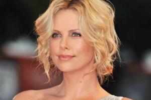 Актриса Шарлиз Терон поразила внешним видом после похудения