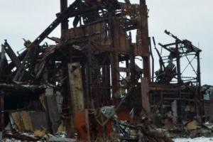 Снаряд боевиков обрушил копер шахты Бутовка: появились кадры