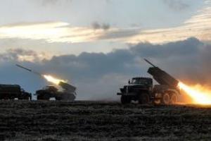 Адские звуки в районе Донецкого аэропорта: местный житель записал видео