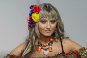 Больная раком певица Лама Сафонова госпитализирована в тяжелом состоянии