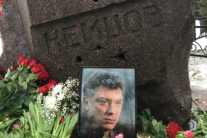 Слава Рабинович - россиянам: Поверженные рабы, покорно бредущие в узком коридоре, вы заслуживаете бандитов в Кремле