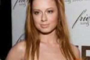 Певица Юлия Савичева стала мамой