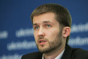 Кабакаев о двойном гражданстве: Его не должно быть у чиновников и политиков