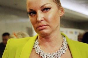 Волочкова напугала поклонников опухшим лицом