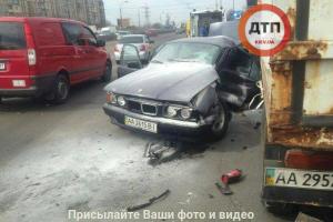Ужасное ДТП в Киеве: у водителя нет пульса, серьезно пострадал пассажир