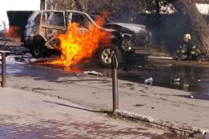 В Мариуполе взорвалось авто с правоохранителем, в полиции говорят о теракте боевиков "ДНР"