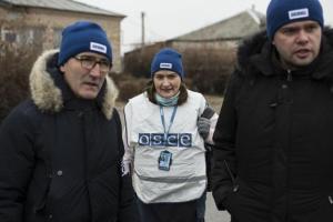 Наблюдатели ОБСЕ в Луганске зафиксировали колонну техники