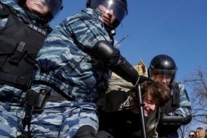 Рабинович: "Путин, ты нарушаешь Конституцию, тебя самого надо сажать в тюрьму!"