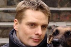 Стало известно, с кем известный актер Александр Носик изменяет своей жене