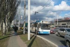 На выездах из Мариуполя перекрыто движение, полиция проверяет всех