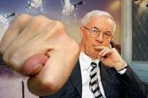 Сбежавший Азаров "послал" Захарченко, запретившего ему въезд в "ДНР"