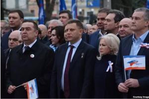 Главари "ЛДНР" "интегрировали" свои "республики" в Россию