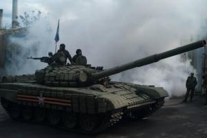 Пахнет расстрелом: жители Донецка жалуются, что 9 месяцев ремонтировали танки совершенно бесплатно