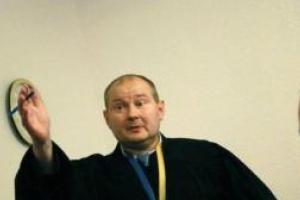 Стали известны подробности задержания скандального судьи Чауса: в молдавской прокуратуре не смогли узнать его по фото