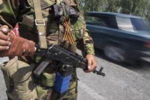 В "ДНР" боевики учат детей стрелять, метать гранаты и прыгать с парашютом