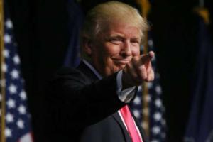 В США Дональд Трамп подписал обновленный миграционный закон