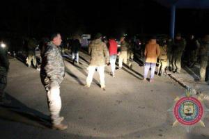 Парасюк утверждает, что полиция открыла огонь по участникам блокады ОРДЛО