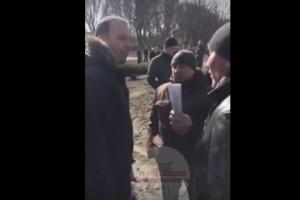 Жители Конотопа прогнали Семенченко и Соболева при попытке установить редут в центре города