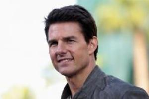 Том Круз закрутил бурный роман с девушкой, которая годится ему в дочери