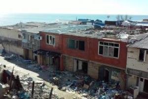 Пустынный пляж и разрушенные здания: в сети показали, как выглядит Широкино в марте 2017 года