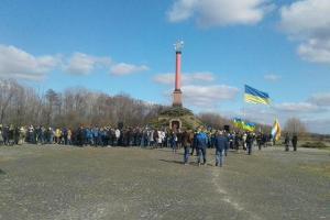 Антигерои Крут зарабатывают на памяти