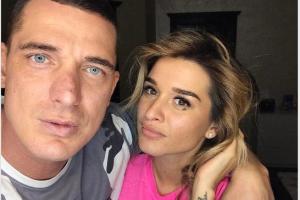 У мужа Ксении Бородиной фанаты разглядели лишай на носу