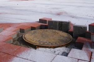 Трагедия в Подмосковье: 8-летний мальчик утонул в колодце, пока его родители прыгали с парашютом